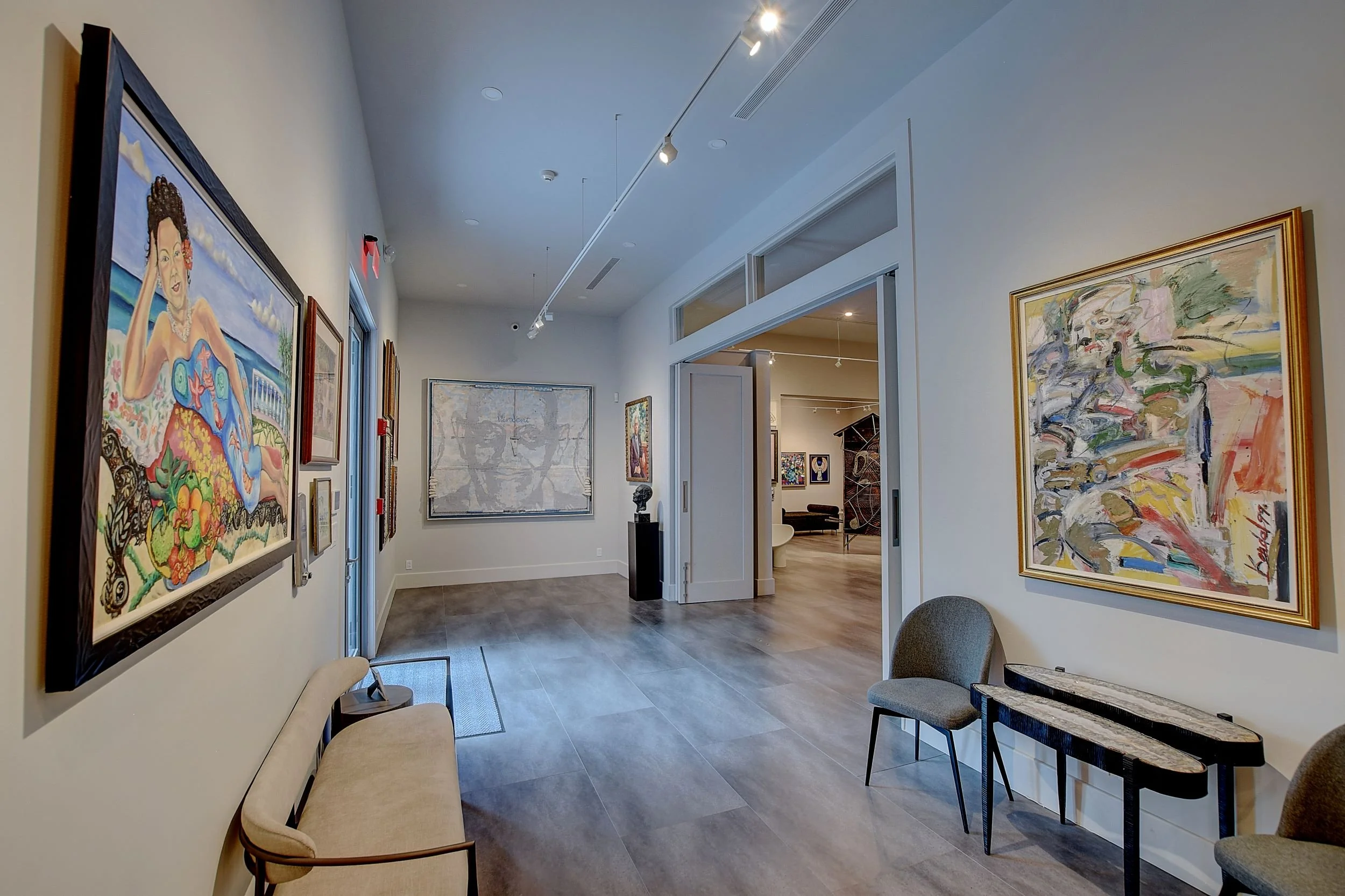 519.9KB - V&M Foyer.jpg