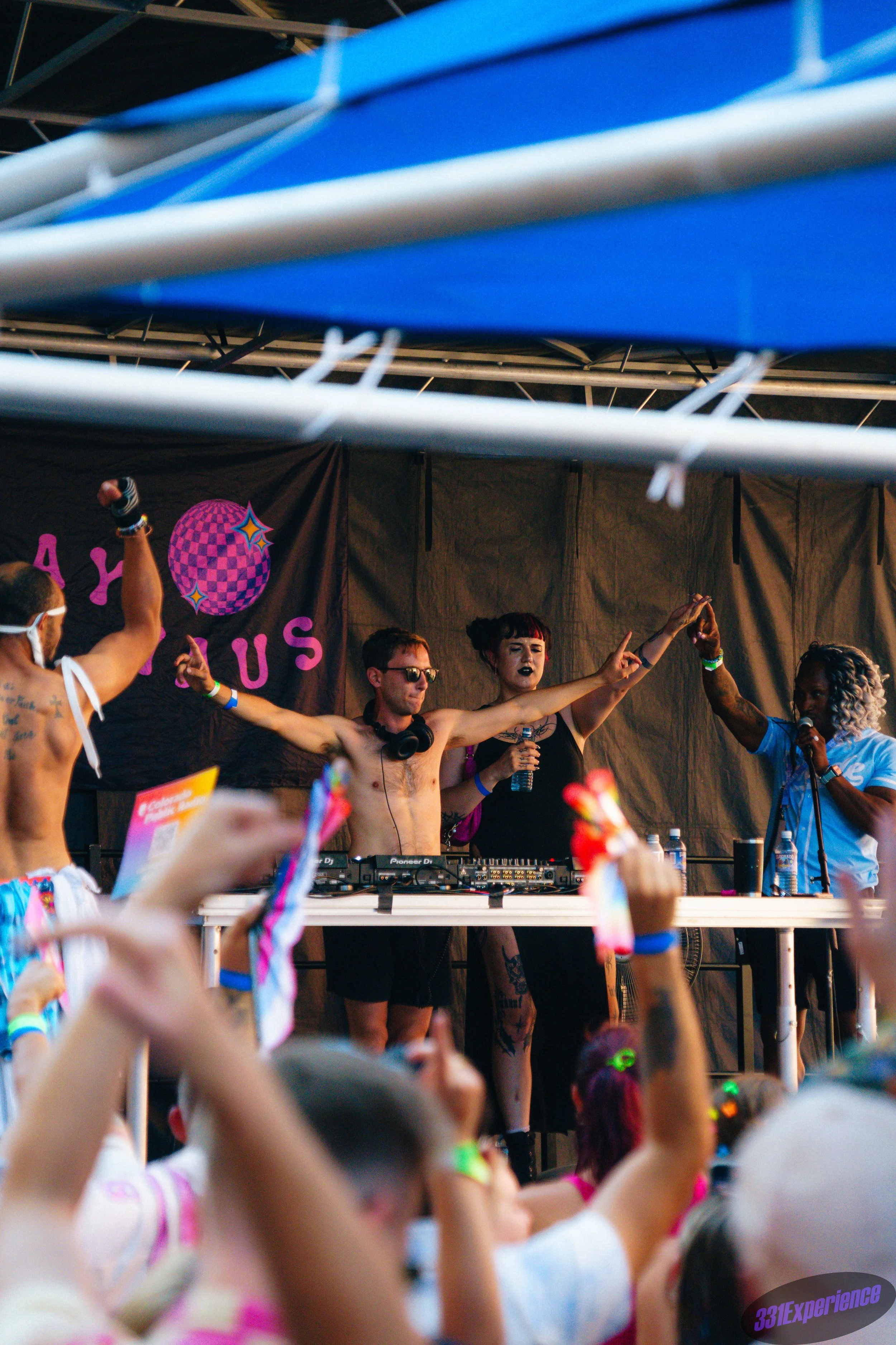 LiveMusic-4.jpg
