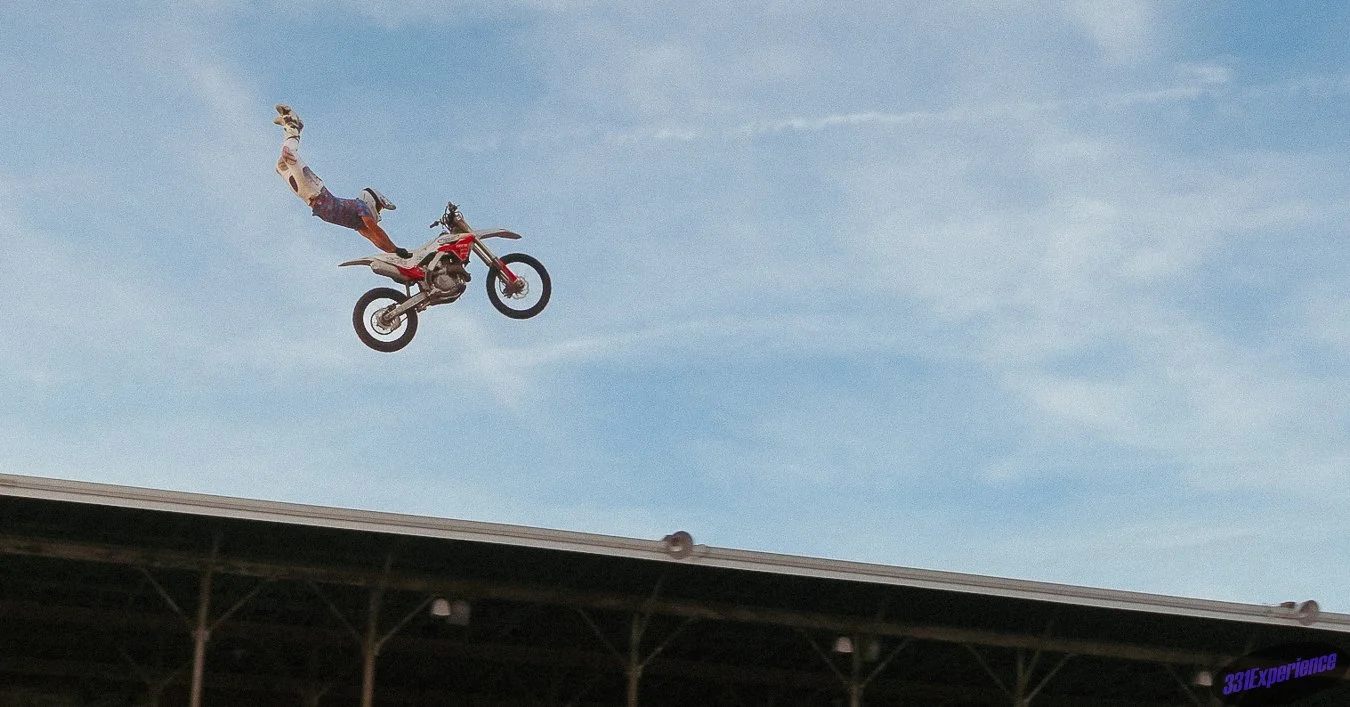 Big Air Still_1.18.2-1.jpg