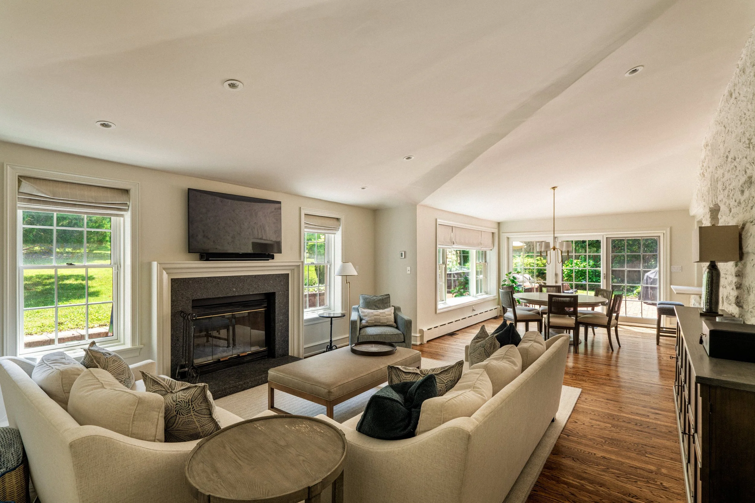 25-custom-210-whitemarsh-ave.jpg