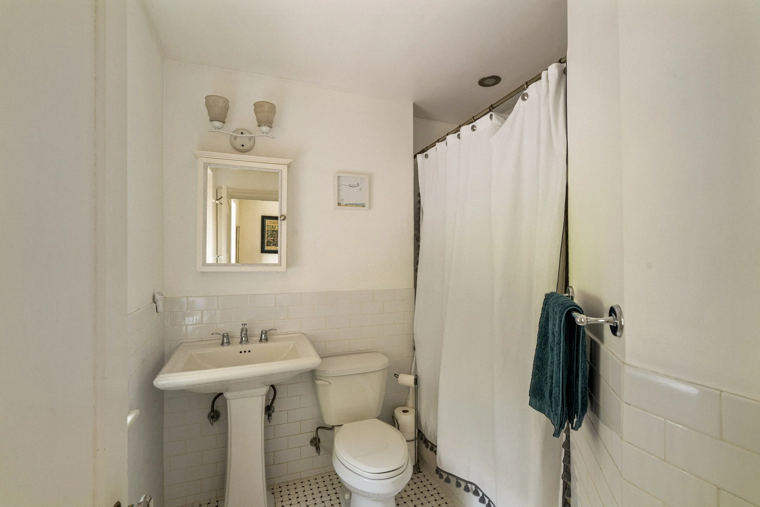 37-custom-210-whitemarsh-ave.jpg