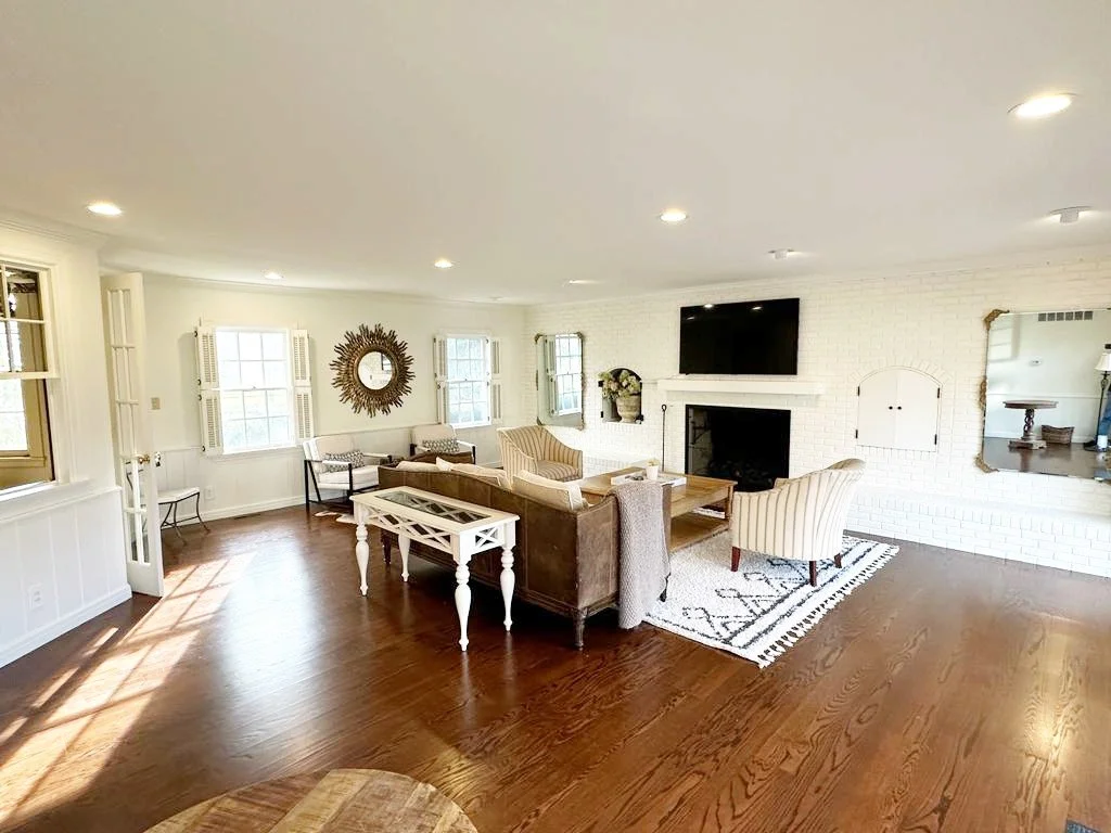 familyroom2.jpeg