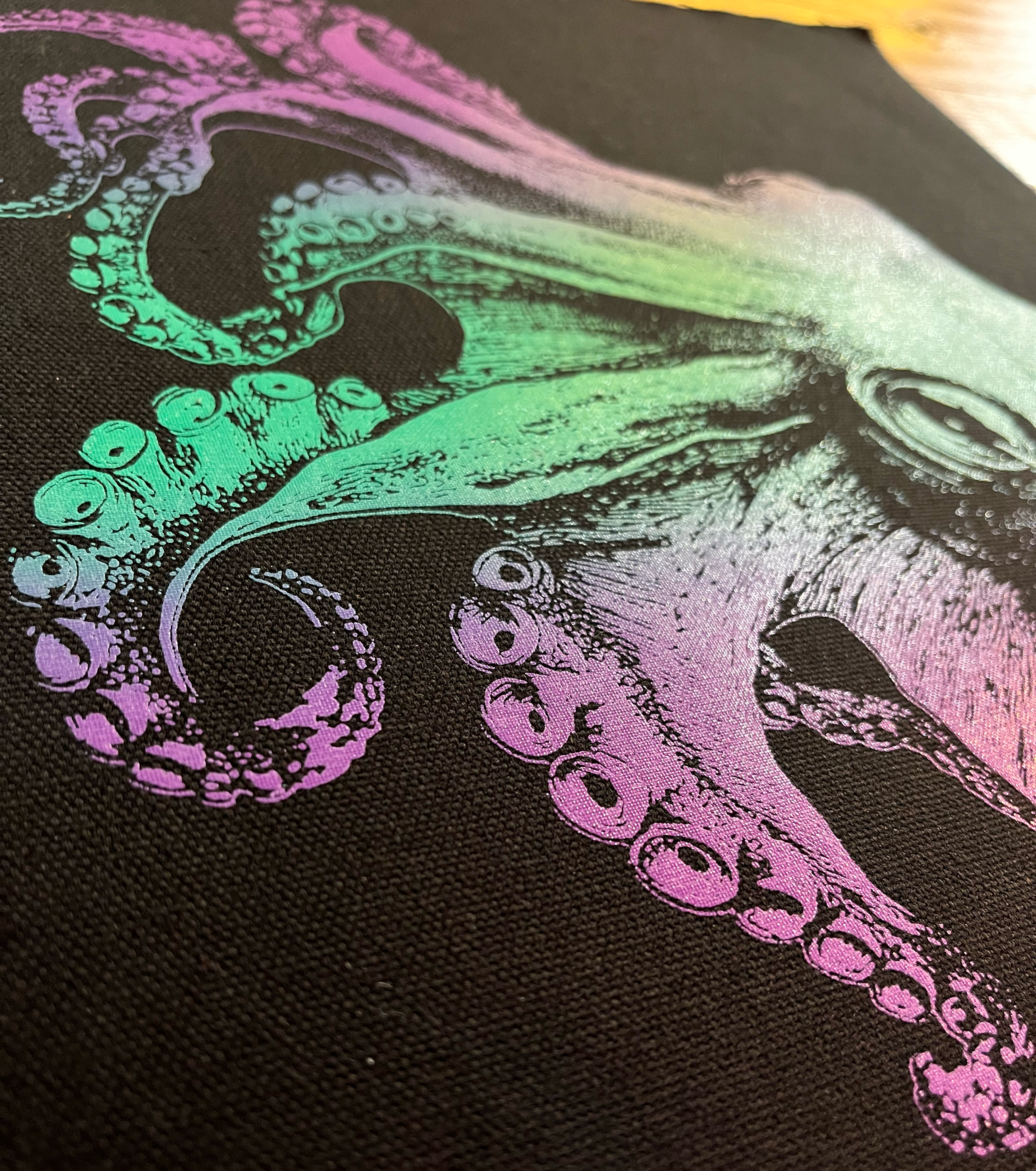 Ombre Octopus Back Patch 02.png