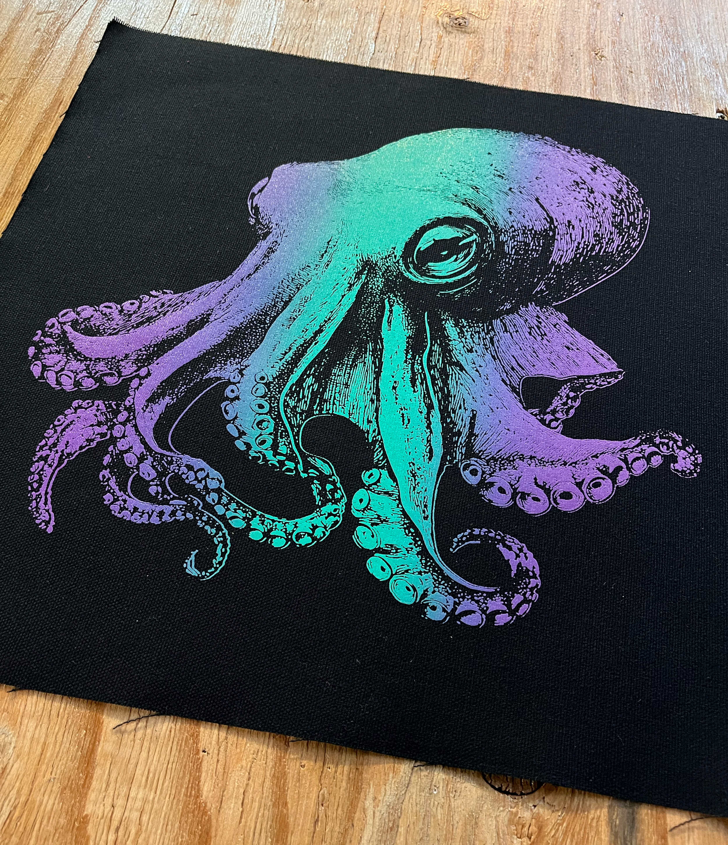 Ombre Octopus Back Patch 01.png