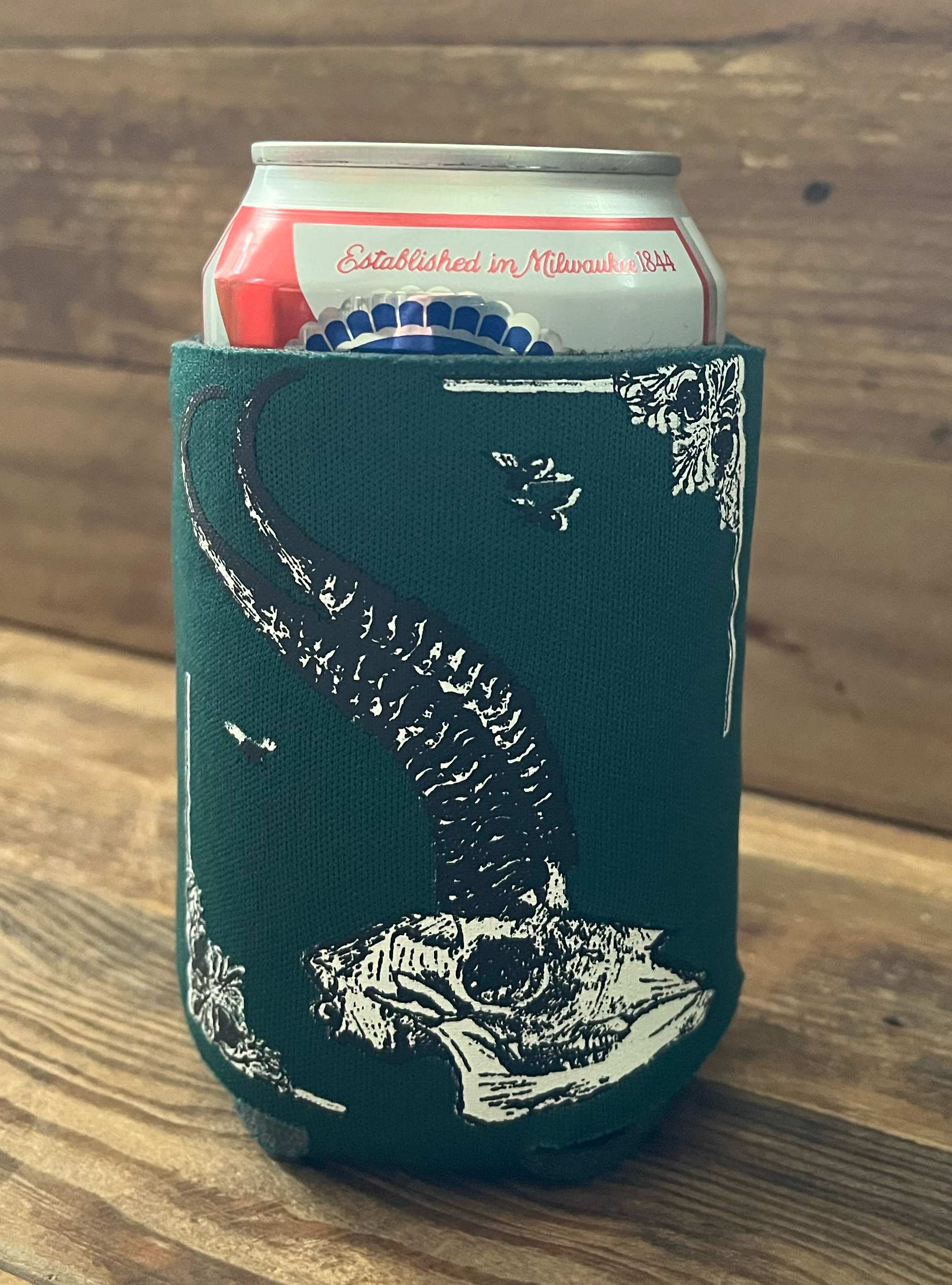 Deer Skull Koozie Green.png