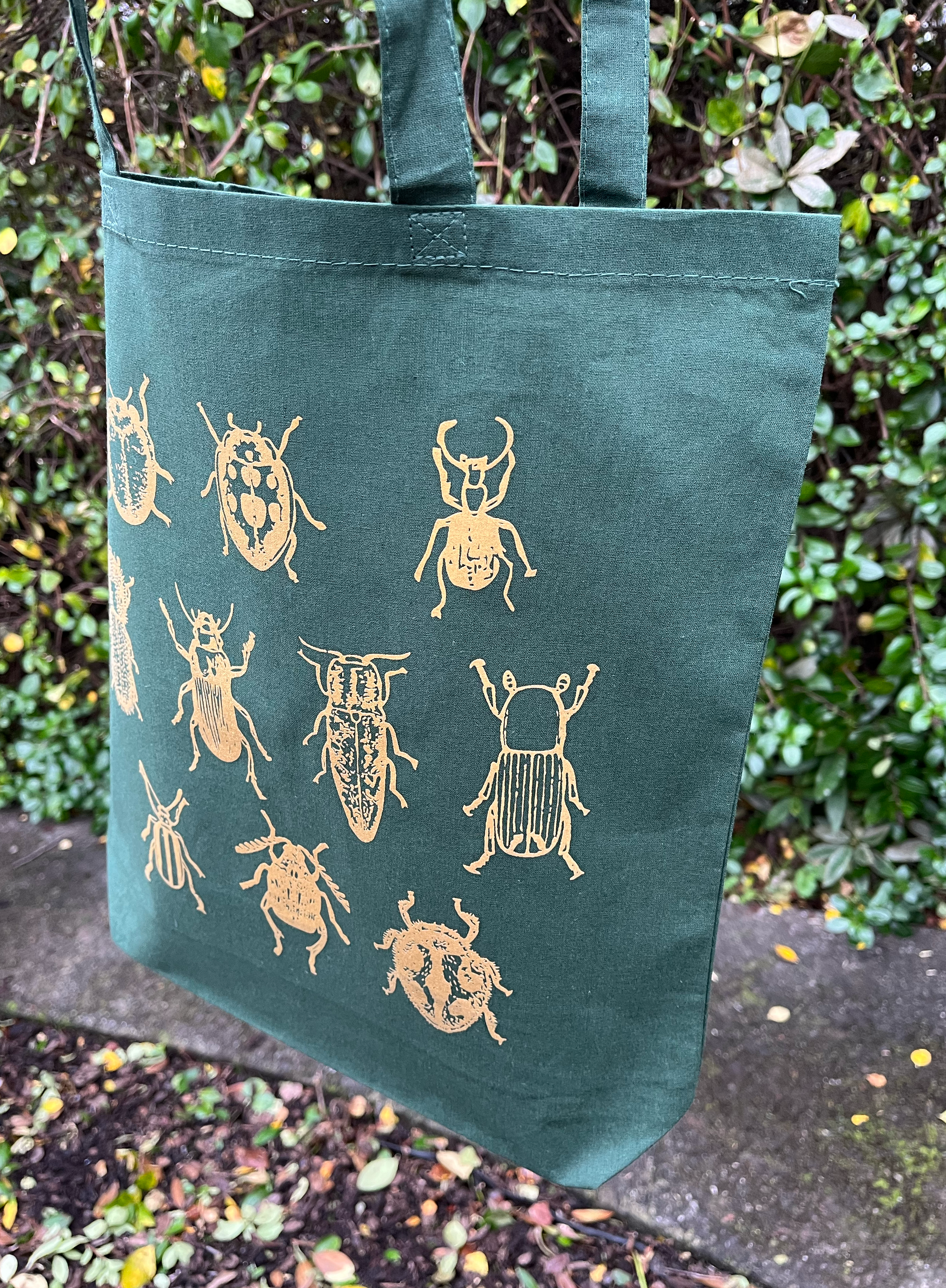 Bunch of Bugs Bag Forest Green 02.png