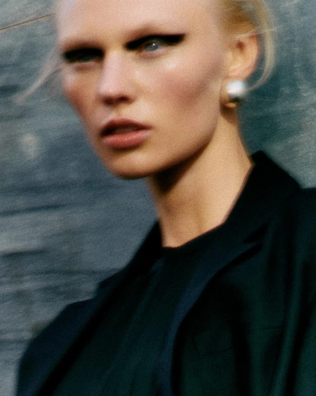 Vilma Sjoberg by Daniel Shea for COS Summer 2023 Ad Campaign. Hair Stylist: Ryan Mitchell. Makeup Artist: Siddhartha Simone. Art Director: Andy Knappett