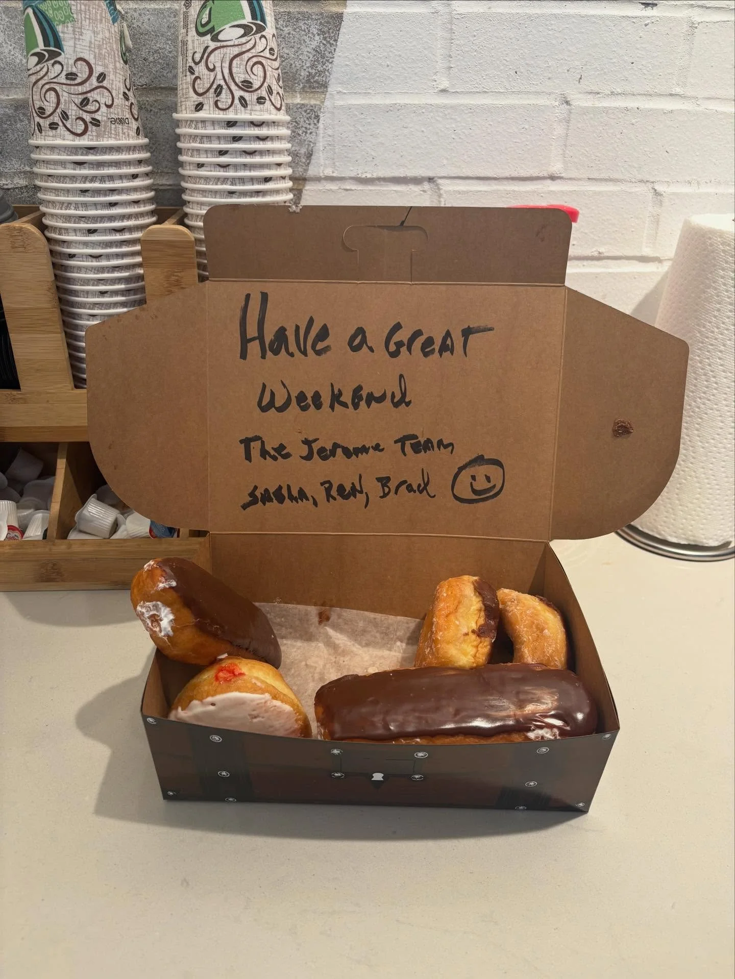 A little Friday sweetness from our team to yours. Have a great weekend 🤍