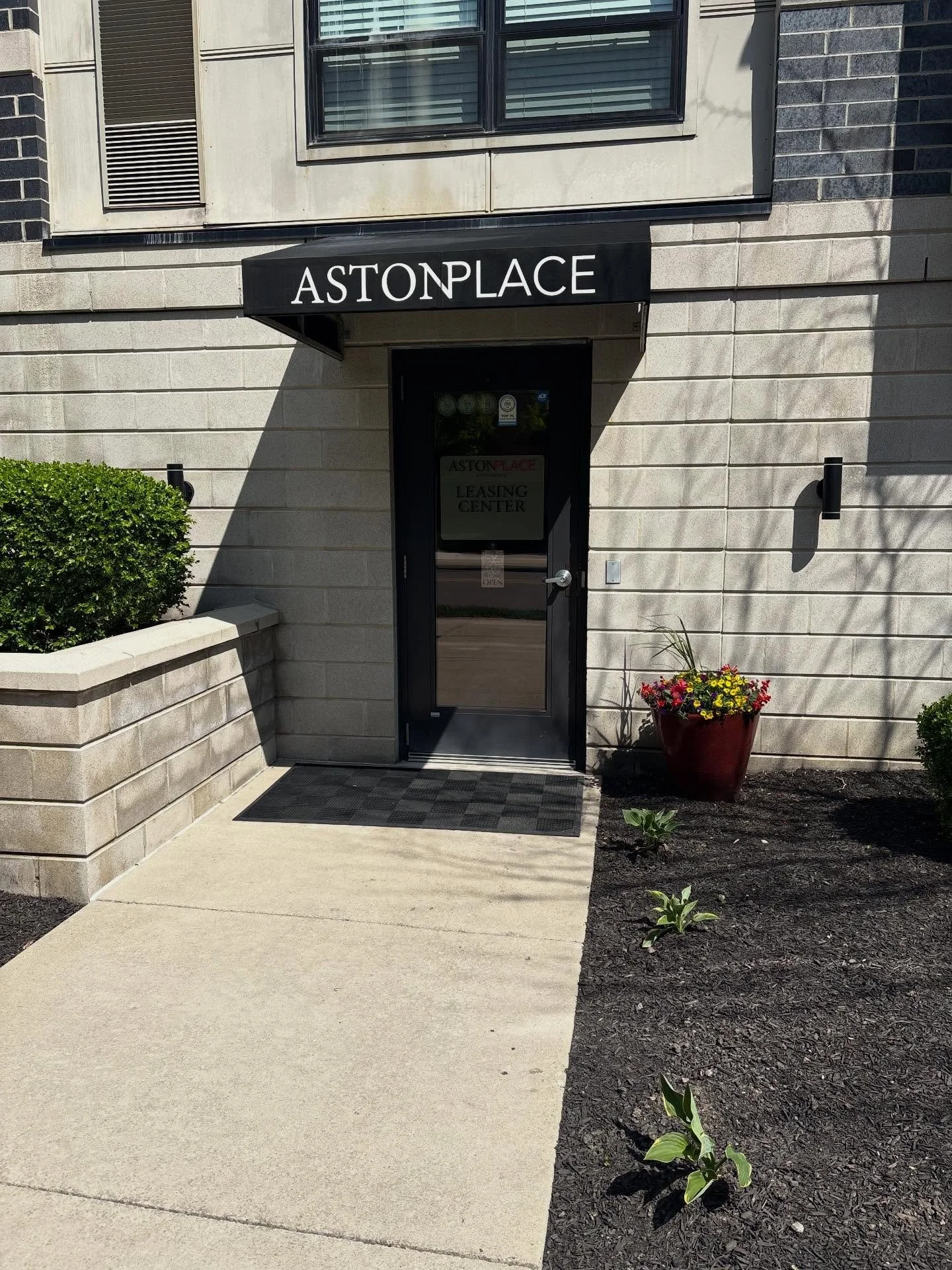 Swing By The Aston Place &amp; Jerome Leasing Office And Say Hi 👋
We&rsquo;ll Be Here To Help You Find Your Next Place.