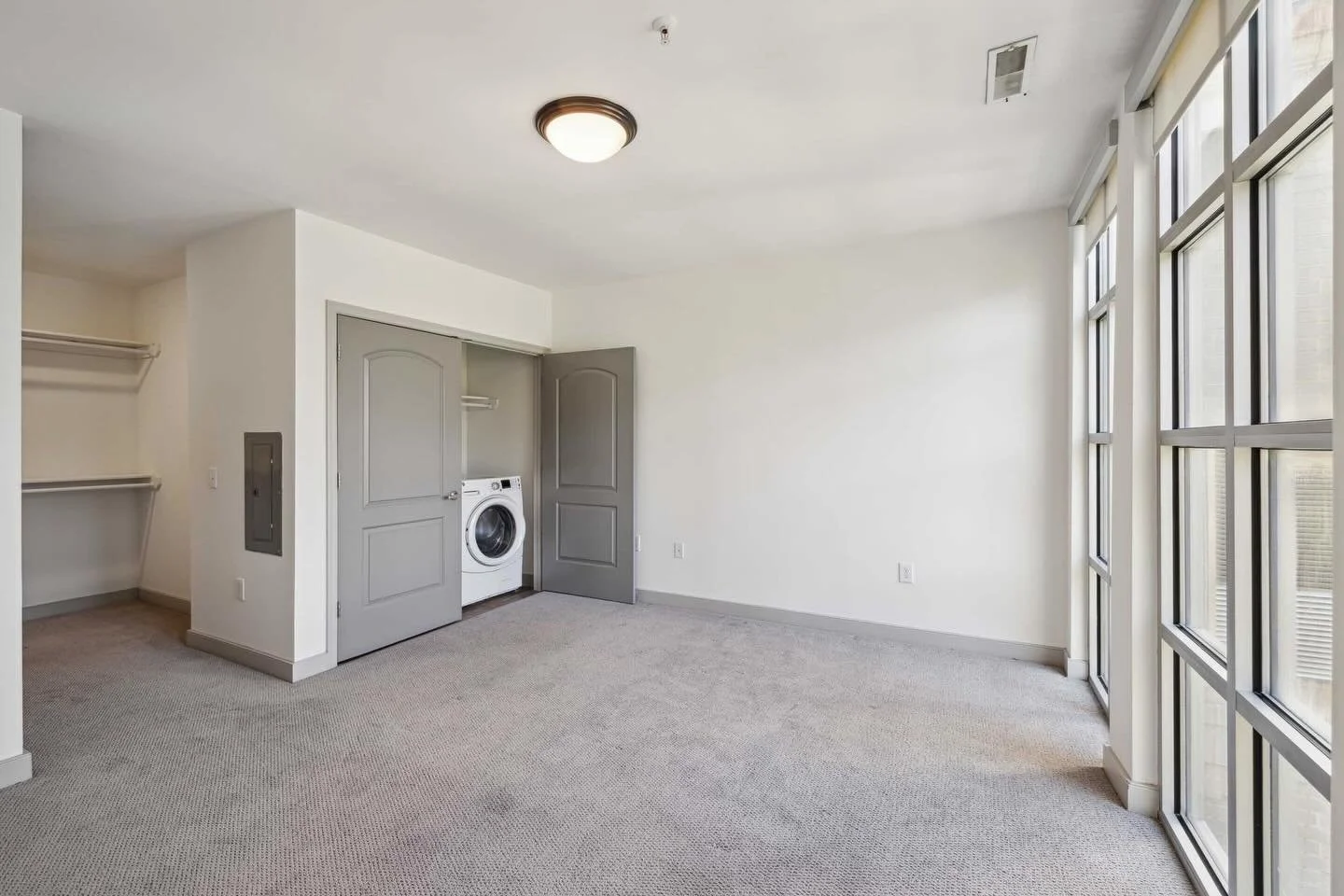 Bright natural light, in-unit laundry, and a spacious walk-in closet. This is what coming home should feel like.