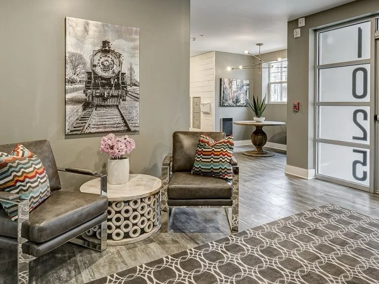 Heart of the Short North 🤍 Now leasing at Jerome. Come home to modern spaces, walkable streets, and everything Columbus has to offer right outside your door.