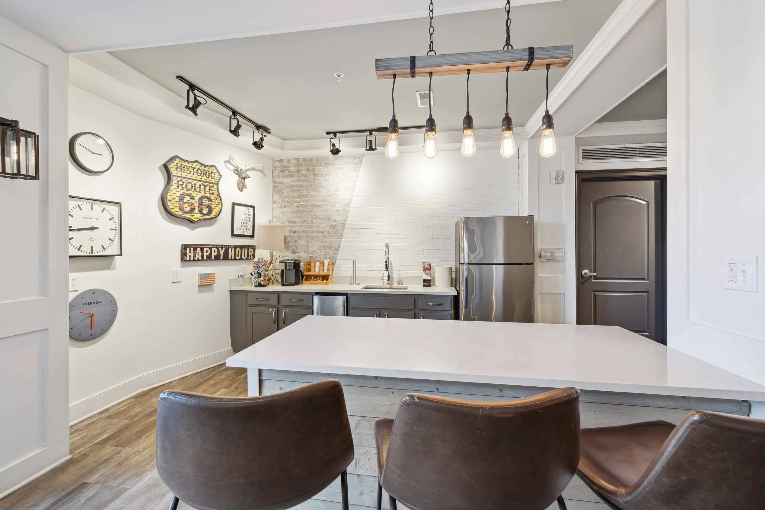 The Jerome | Victorian Village Apartments in Columbus, OH | Coffee Bar