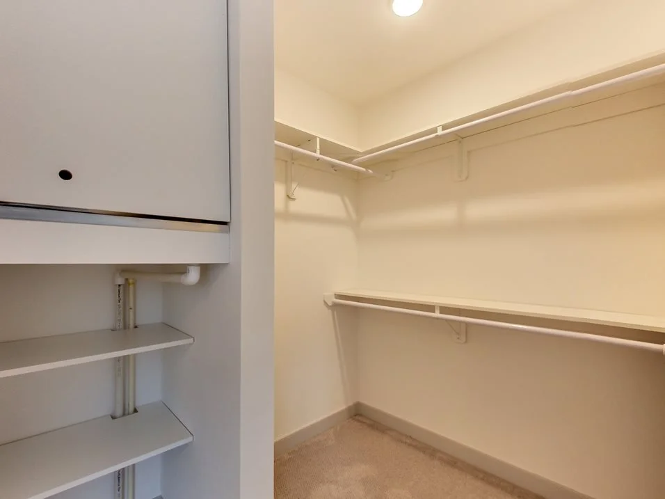 The Jerome | Victorian Village Apartments in Columbus, OH | Closet