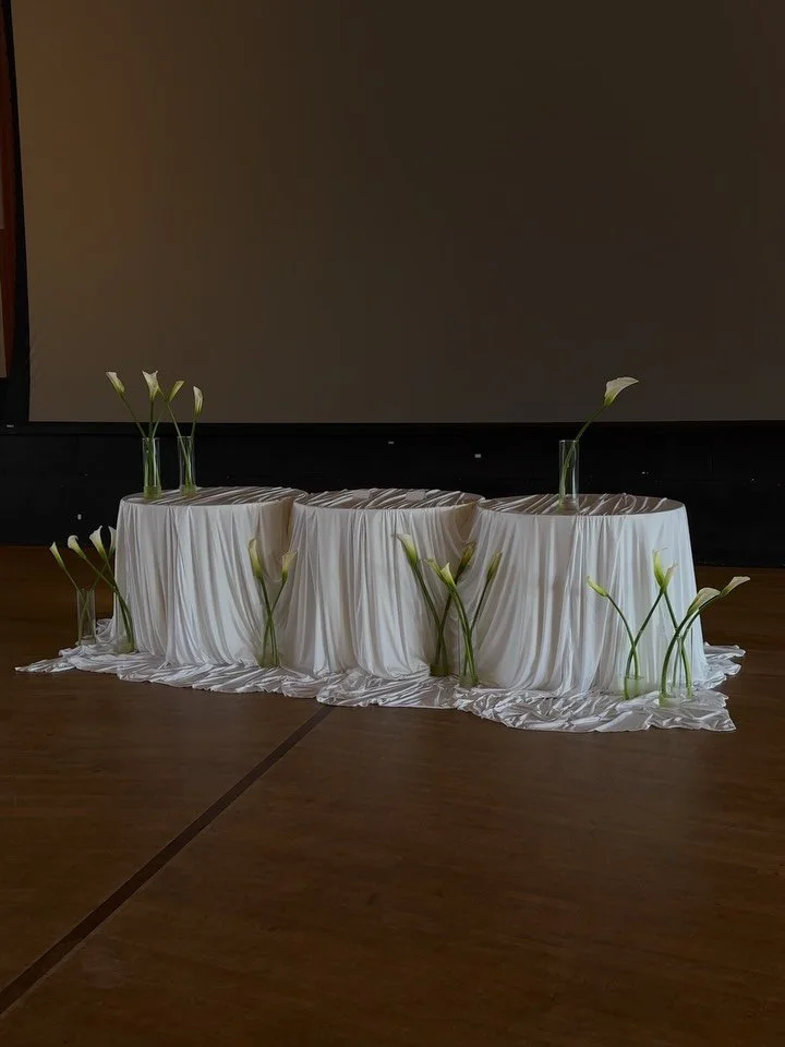 Sweetest sweetheart table for the sweetest married couple I know! 🕊️