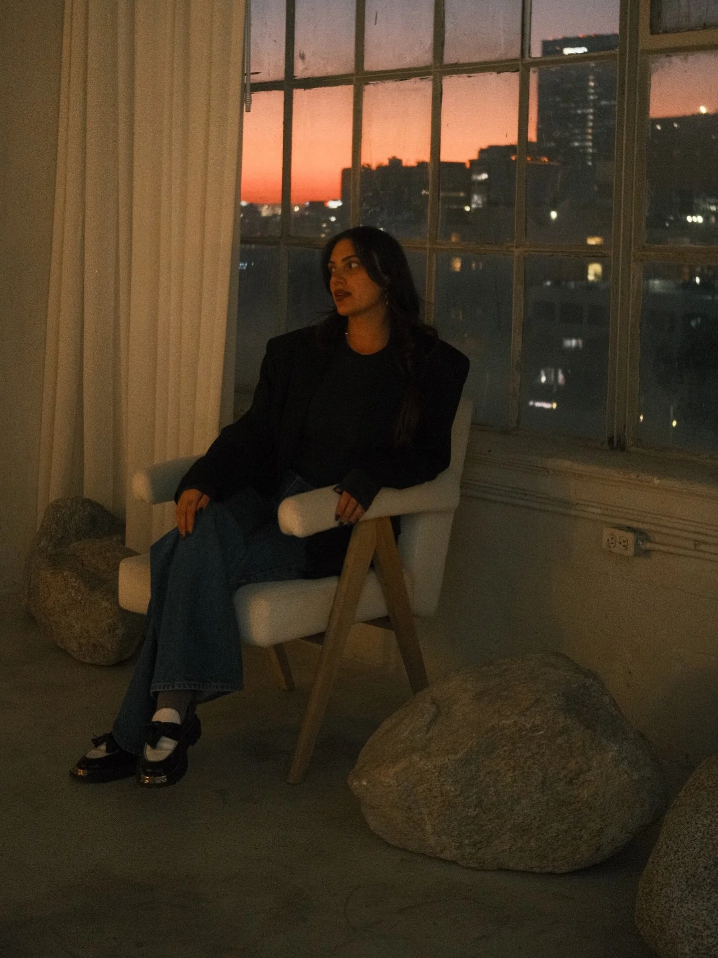 In case you&rsquo;re new here, I&rsquo;m Arpy. I&rsquo;m a florist and event designer running my own creative studio. I&rsquo;m here to guide, support, and celebrate life&rsquo;s most meaningful moments, turning them into something truly beautiful th