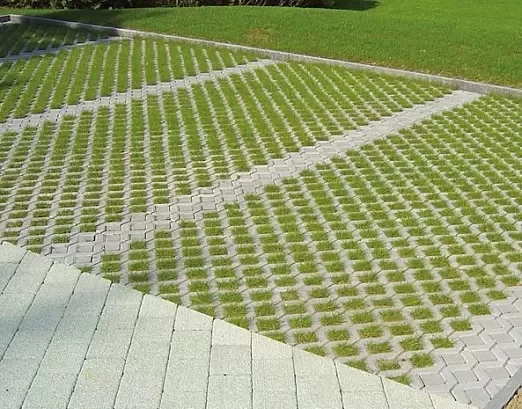 Why Eco-Conscious Homeowners Are Choosing Pavers Over Concrete