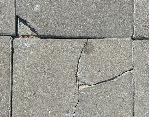 Cracked and Ugly Walkways? Here’s How Florida Homeowners Are Fixing Them for Good