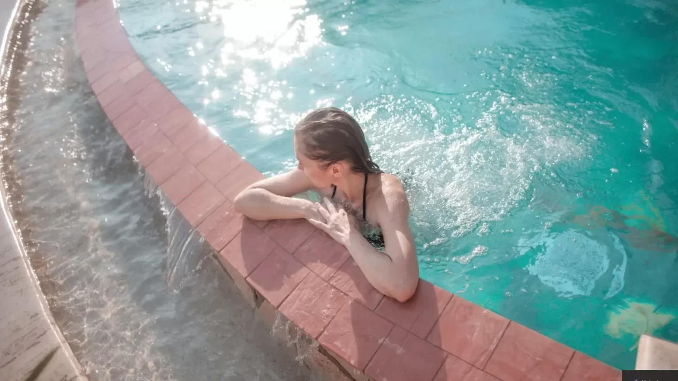 Freeform swimming pools