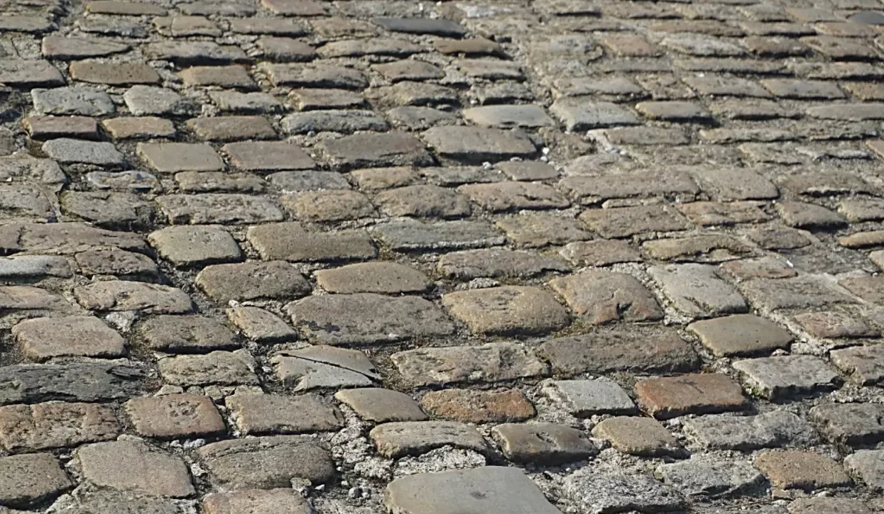 Why concrete pavers lose their color