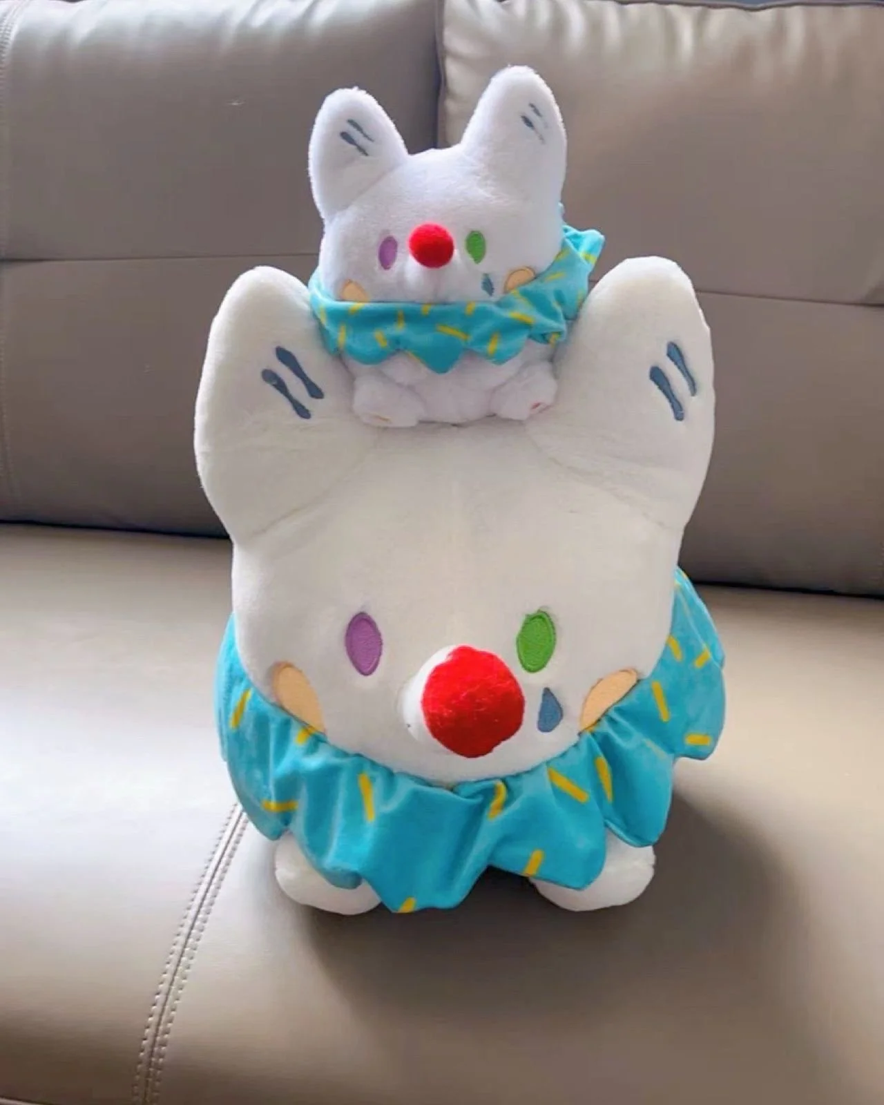 Look at how big the Jumbo Friends are compared to the Cuddle Friends, ahhh!