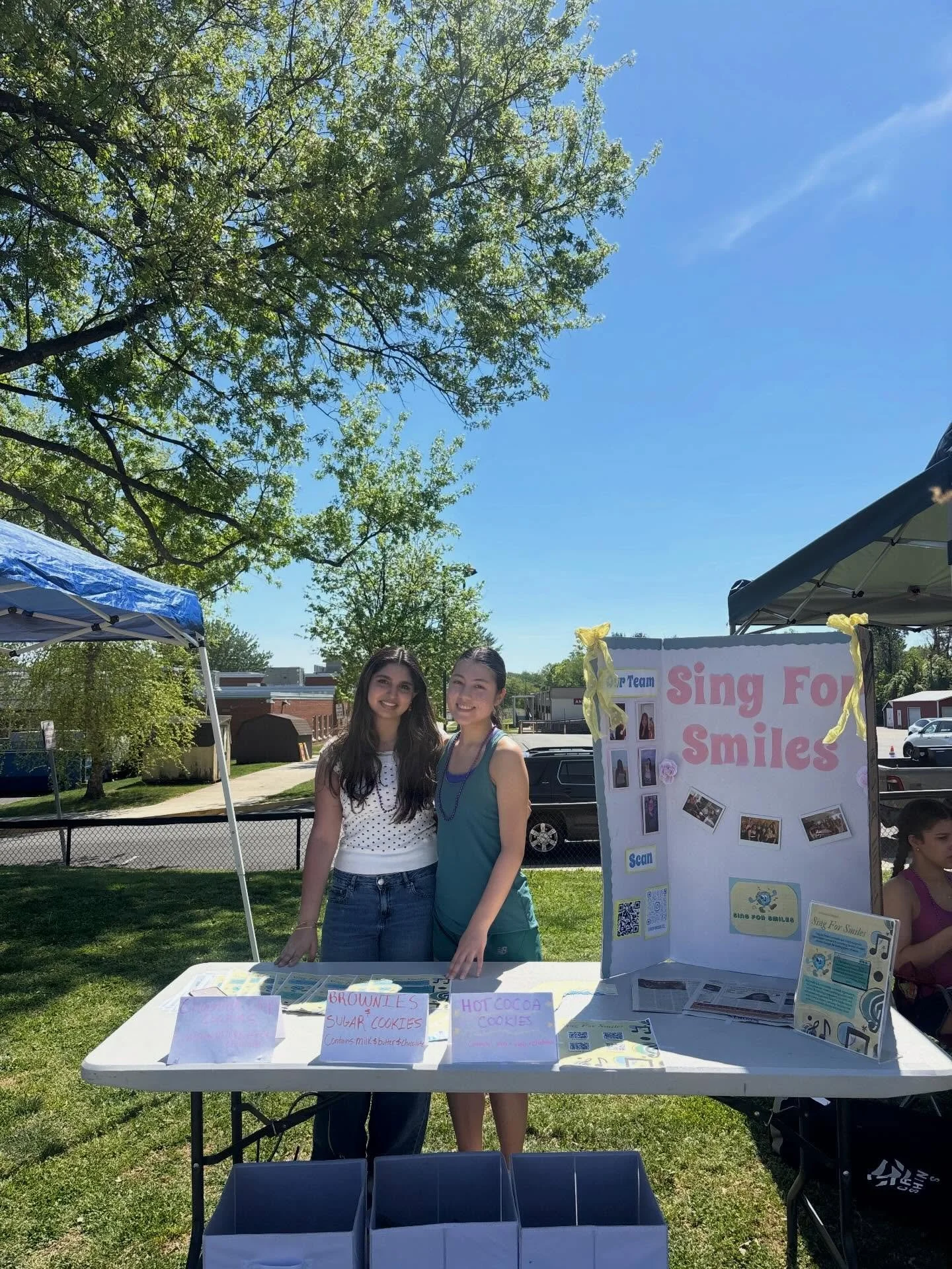 Thanks to everyone who came out today and supported Sing For Smiles at the FCPS Military Field Day!! 💜 All the money we made today will go straight to our seniors for Senior Prom :)