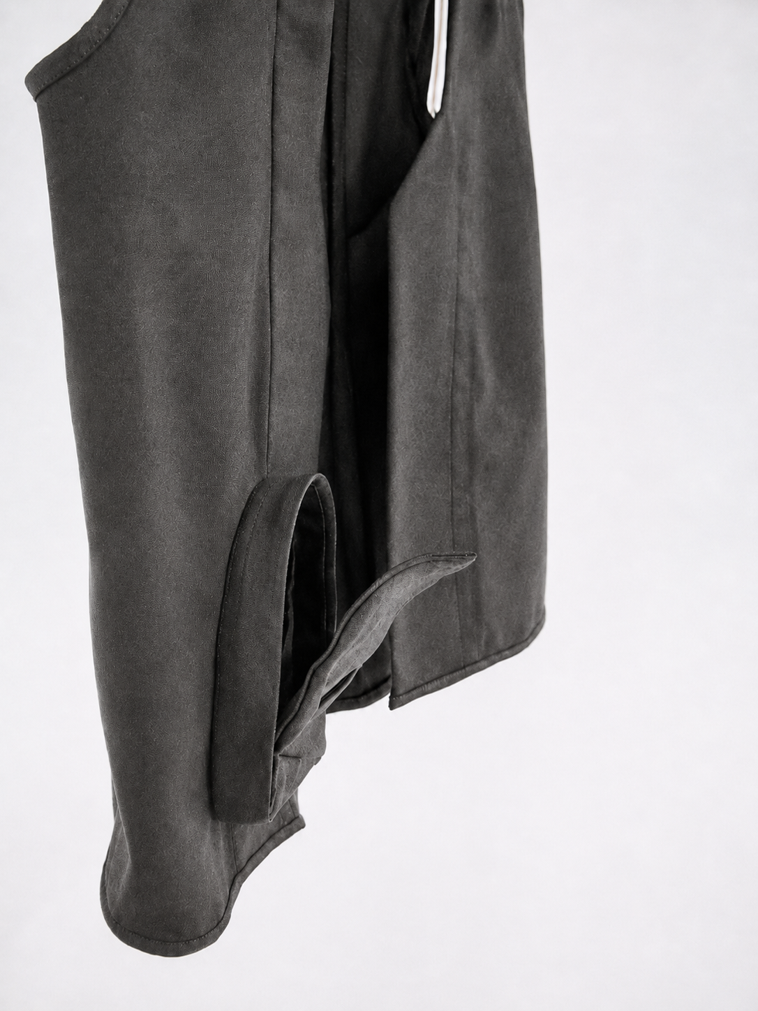 boookvesttwo_sidepocket.png