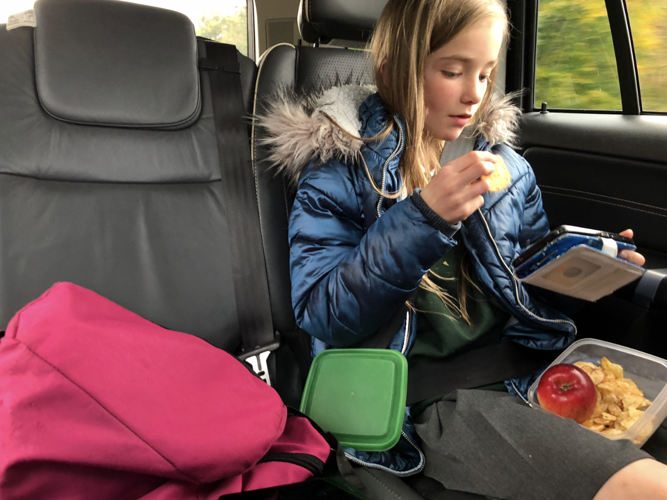 HEALTHY SNACKING ON THE ROAD: THE TRICK TO AVOIDING FAST-FOOD MELTDOWNS