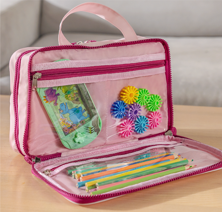 mothercould-hanging-kids-travel-organizer