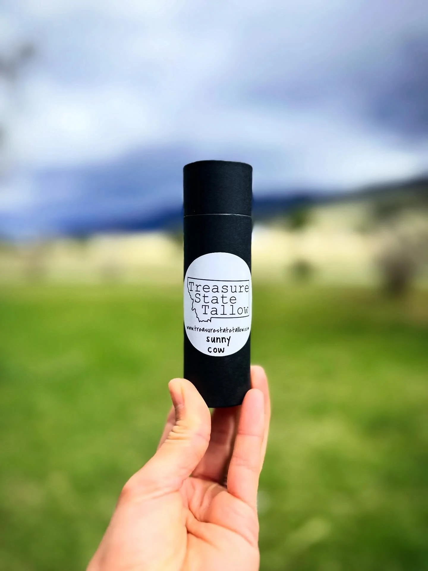 &lsquo;Sunny Cow&rsquo; has a new look! ☀️🐄

Easy application, less mess and a cutie new push tube make using sunny cow tallow a breeze. Prep for summer now and get yourself a 2oz push pop of Sunny Cow.

Shop online at: www.treasurestatetallow.com ?