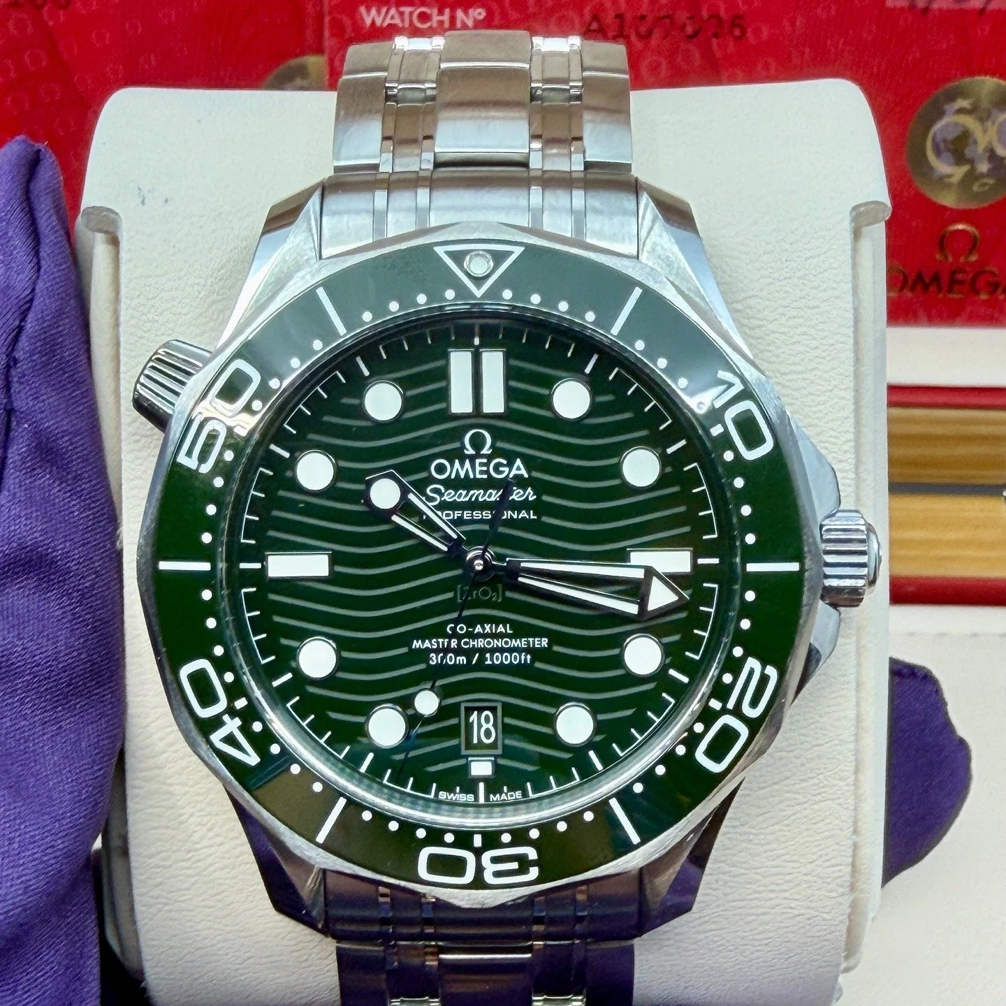 🕰️ OMEGA Seamaster Diver 300M &ndash; Green Wave Dial (Ref. 210.30.42.20.10.001)

Price: $5,500 - Wire or Zelle
Condition: Excellent / Full Set (Box &amp; Papers)
Year: 2024

The iconic Seamaster Diver 300M&mdash;a perfect balance of sport and sophi