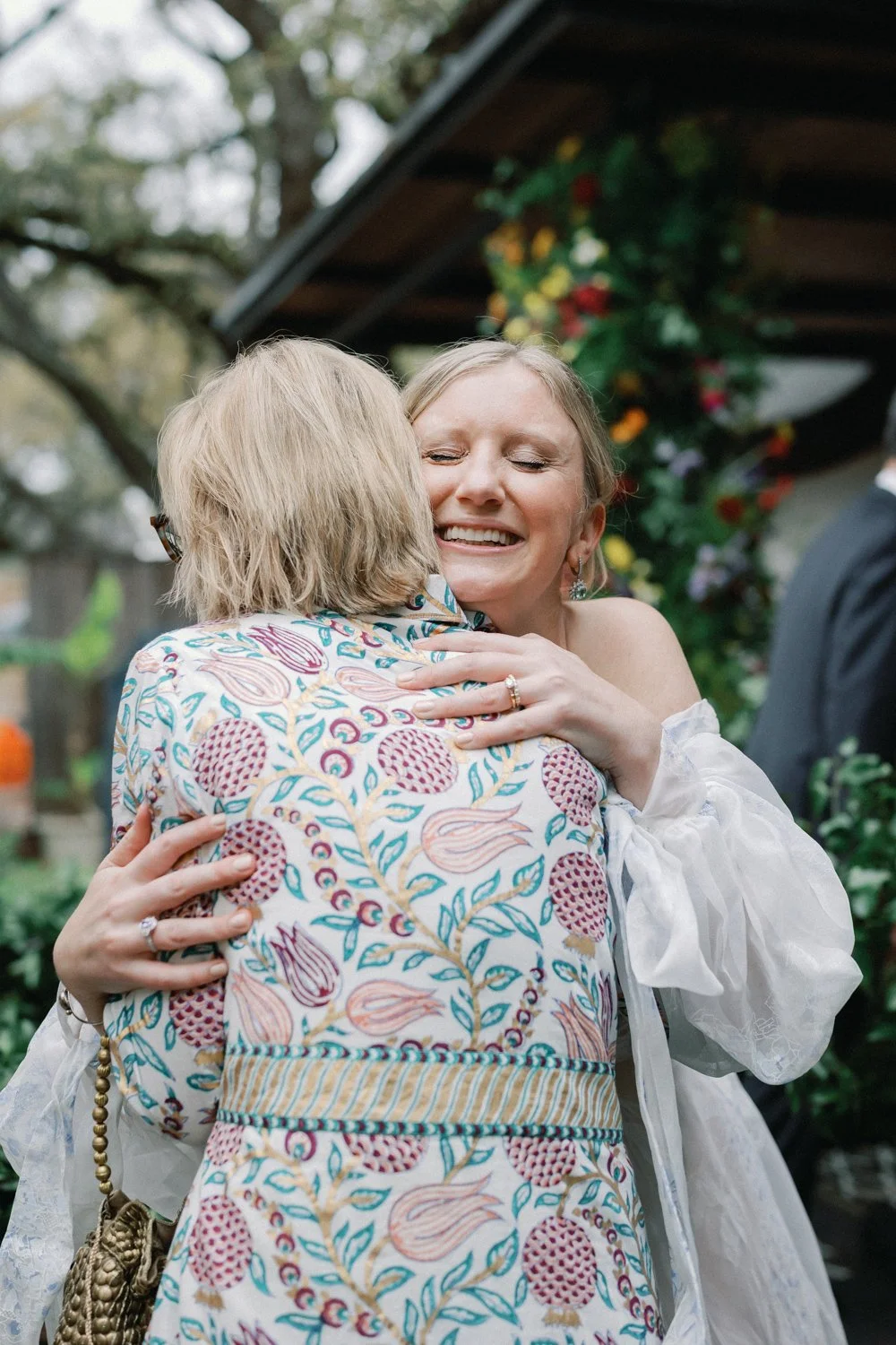 Emily-Riley-Austin-wedding-at-matties-with-pearl-events-78.jpg