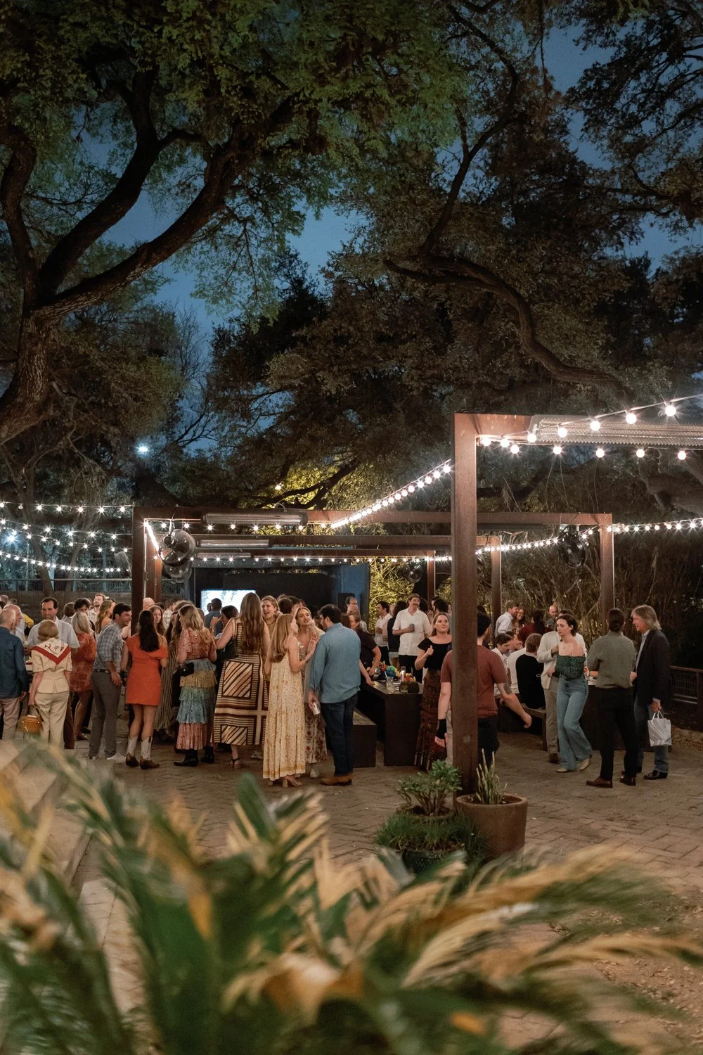 Emily-Riley-Austin-wedding-at-matties-with-pearl-events-18.jpg