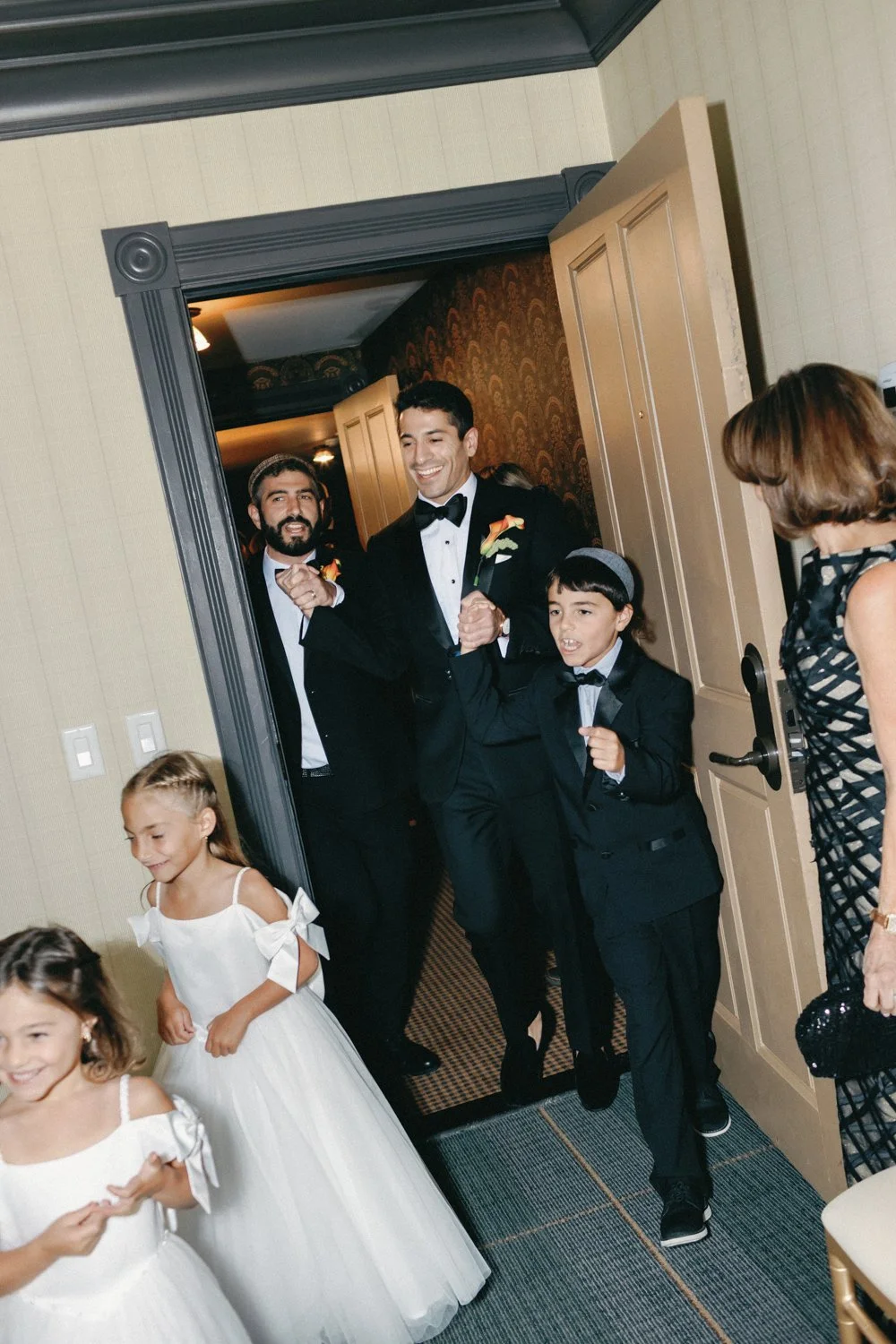 Aspen-jewish-wedding-at-hotel-jerome-devon-22.jpg