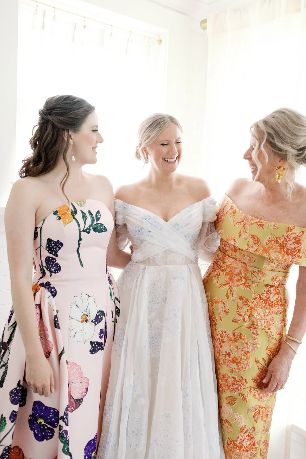 Emily-Riley-Austin-wedding-at-matties-with-pearl-events-30.jpg