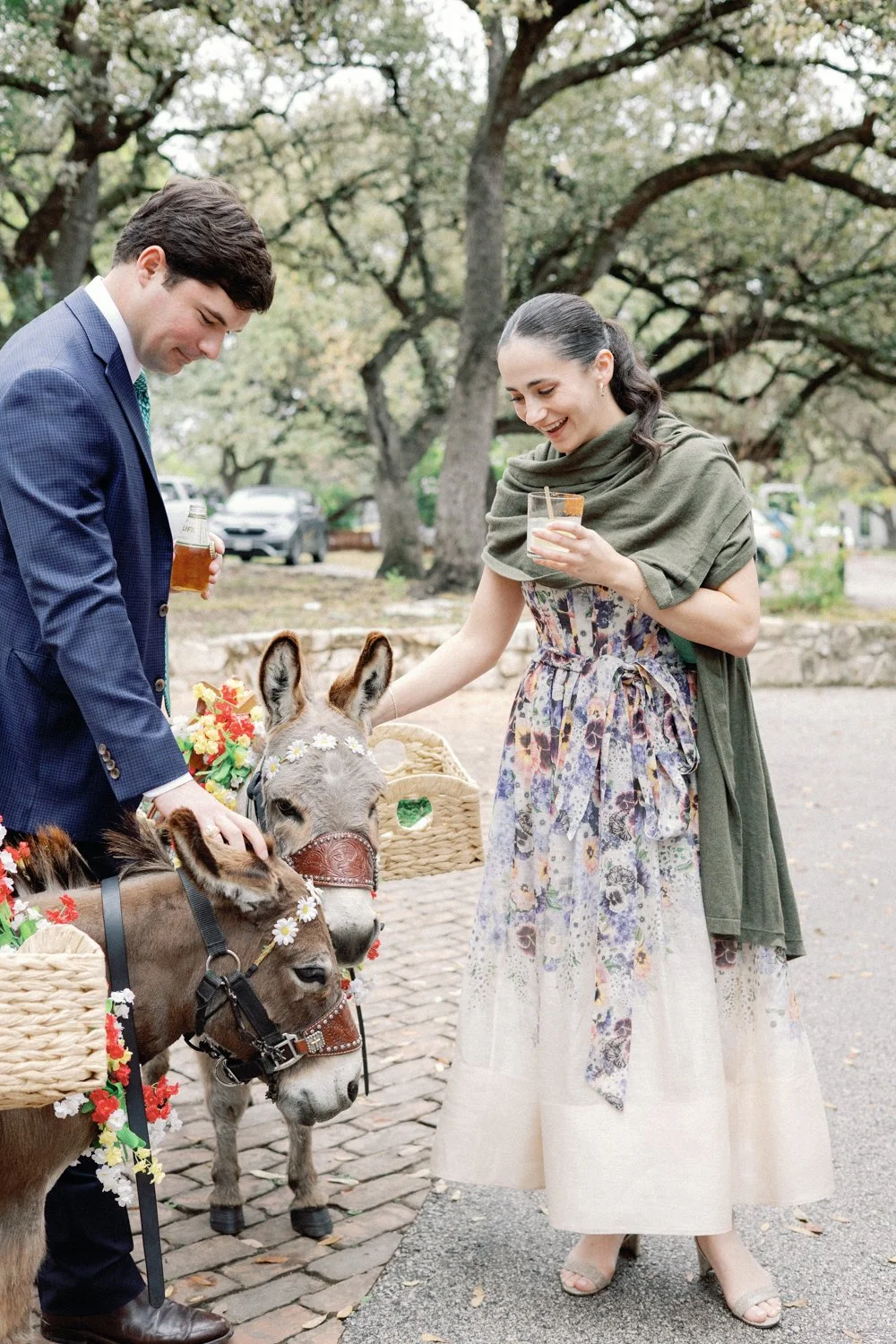 Emily-Riley-Austin-wedding-at-matties-with-pearl-events-59.jpg