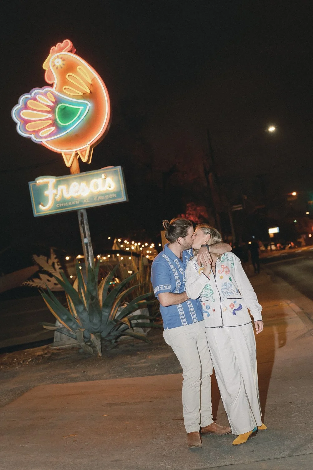 Emily-Riley-Austin-wedding-at-matties-with-pearl-events-16.jpg