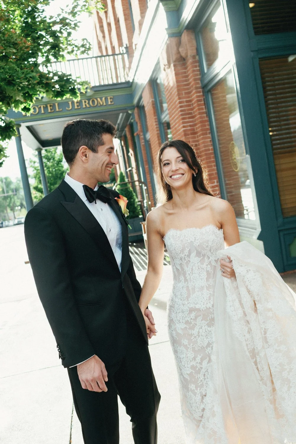 Aspen-jewish-wedding-at-hotel-jerome-devon-41.jpg