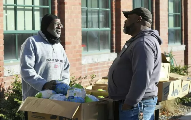 Norwalk’s Open Doors gives families in need food and the fixings for Christmas dinners
