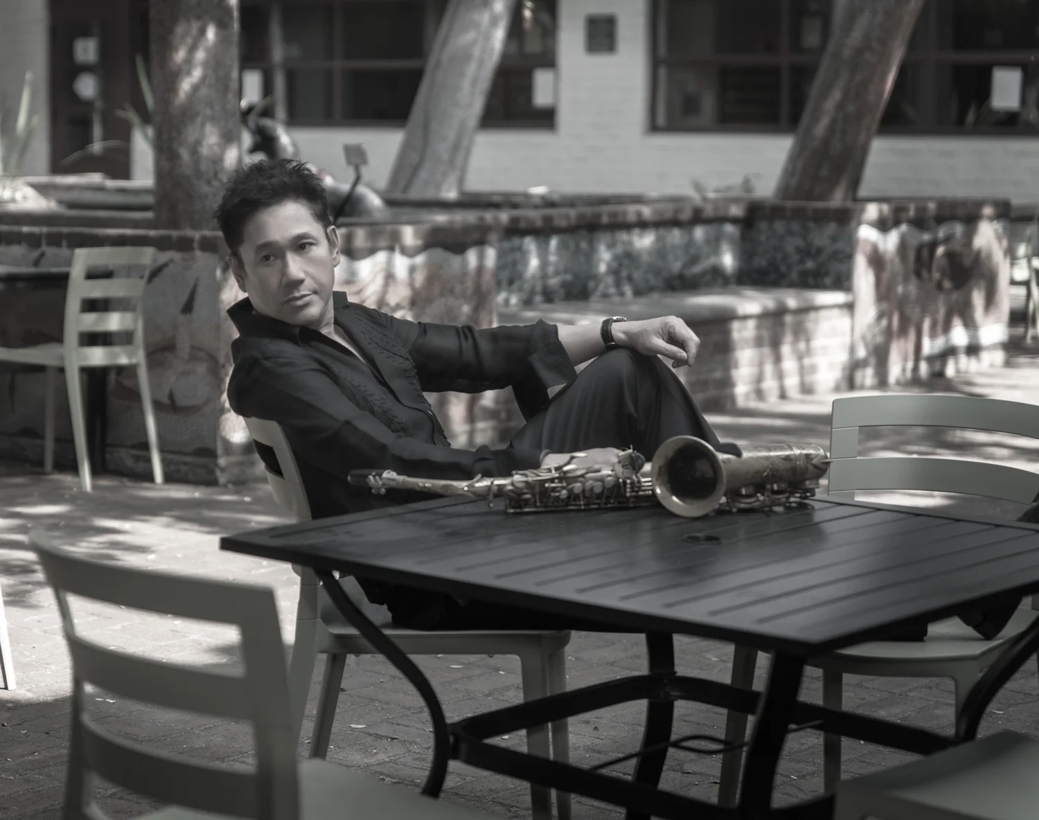 Saxophonist Ner de Leon