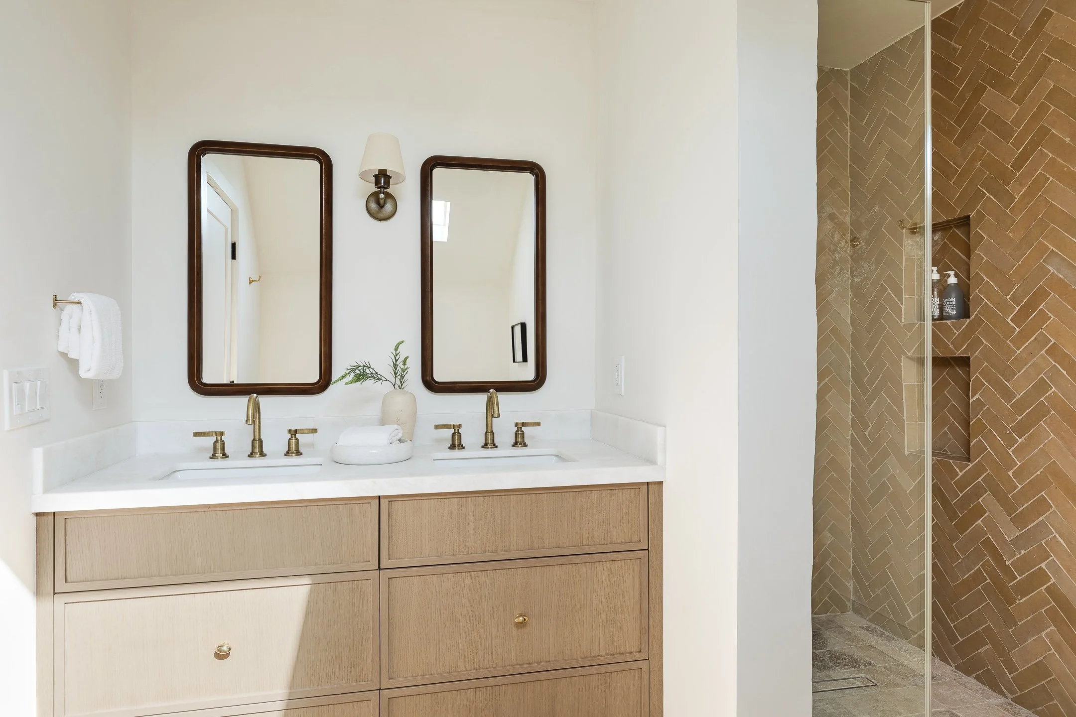 0031 5415 Ash MLS.jpg