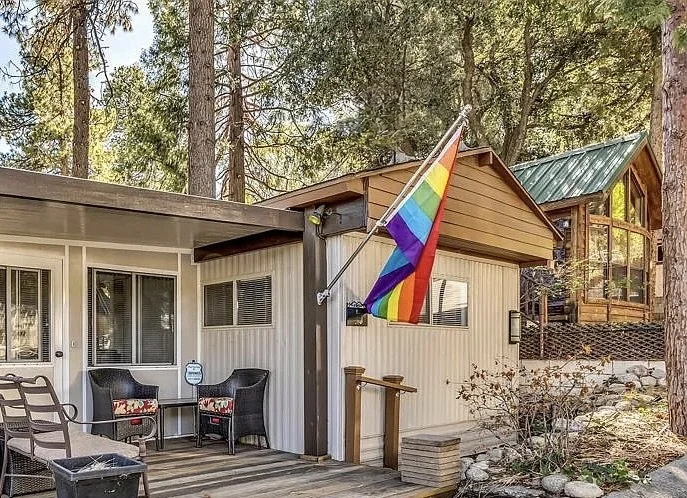 Pine Cove Residence