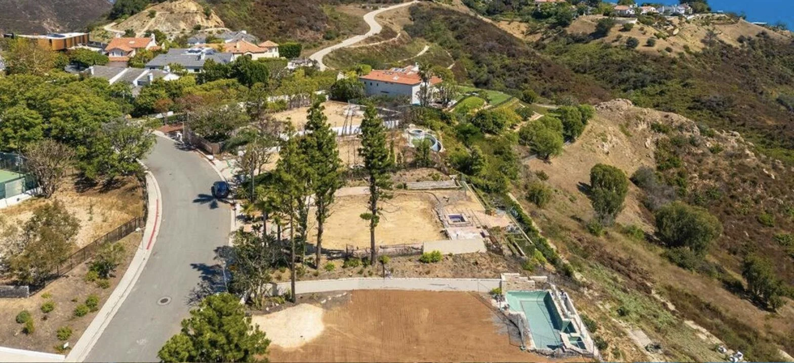 16740 Monte Hermoso Drive — $1,725,000