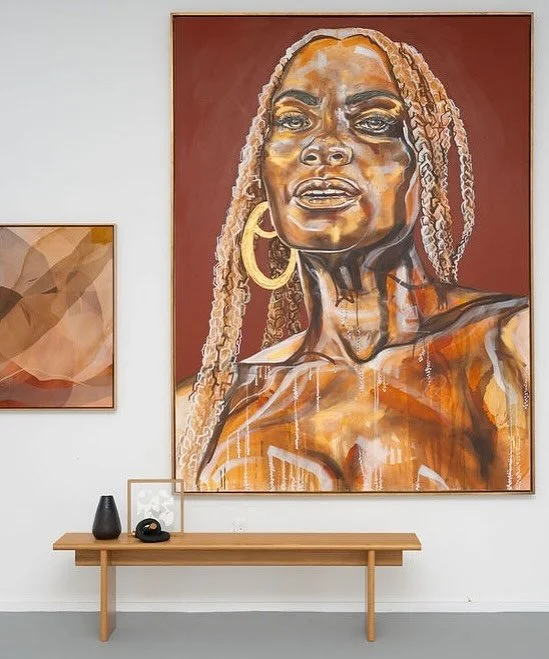 Final weekend vibes!! Be sure to hit the @oxide.collective pop-up gallery this weekend before we close on Sunday. We will be closing the weekend out in style thanks to our wine partner @unefemmewines.

Come see the collection, chat with the artists a