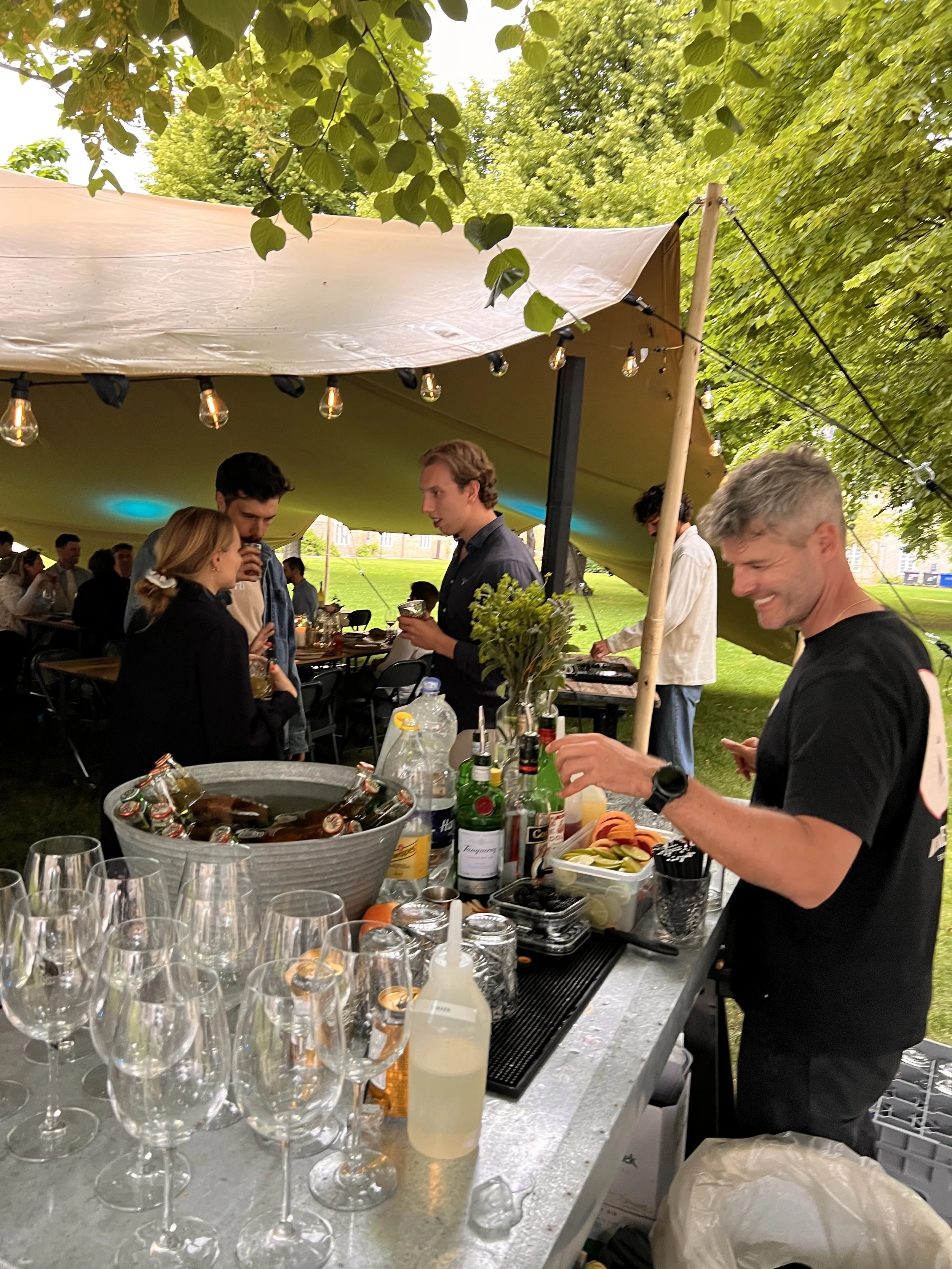 Cocktail catering med fri bar til firmafest i Aarhus