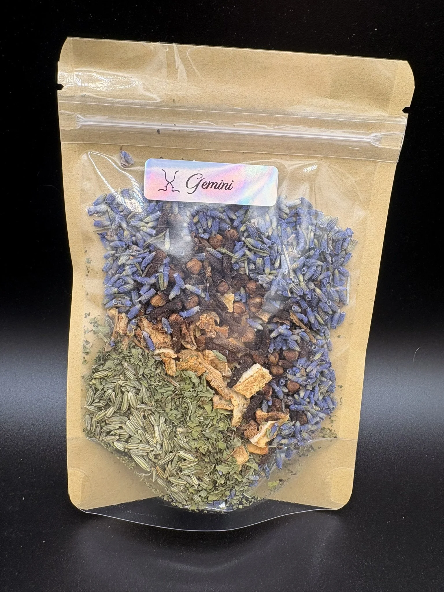 Airy Whispers Simmer Pot (Gemini)