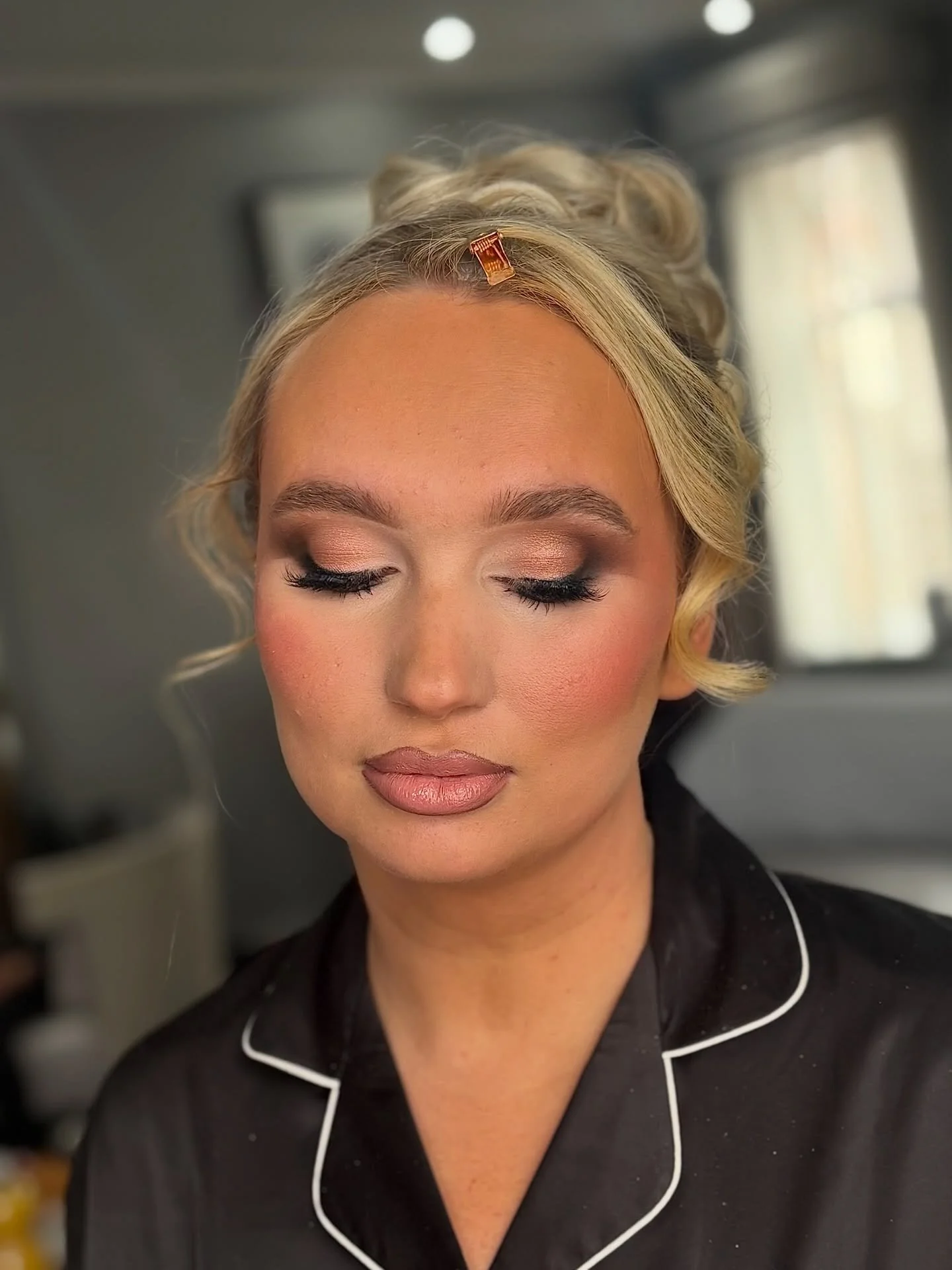 Rich tones, sculpted skin &amp; a flawless finish&hellip; The most perfect bridesmaid glam ever!!! 😍😍😍 

Hair - @styled_byleigh 

#fullglammakeup #bridesmaidmakeup #scottishweddingmakeupartist #weddingmakeup #bridalmuascotland