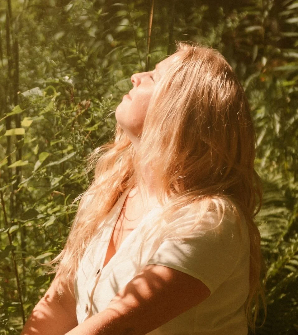 Hello, I&rsquo;m Emily.

I&rsquo;m a mother, herbalist, and birthkeeper rooted in Norfolk County, Ontario. I&rsquo;m devoted to womanhood and its sacred rites of passage. A self-declared wise woman drawn to the mysteries of life, from womb to tomb.

