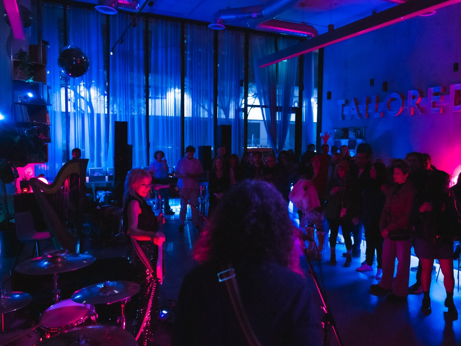 Sneaky Fox & Friends_Beyond Worlds_10.jpg