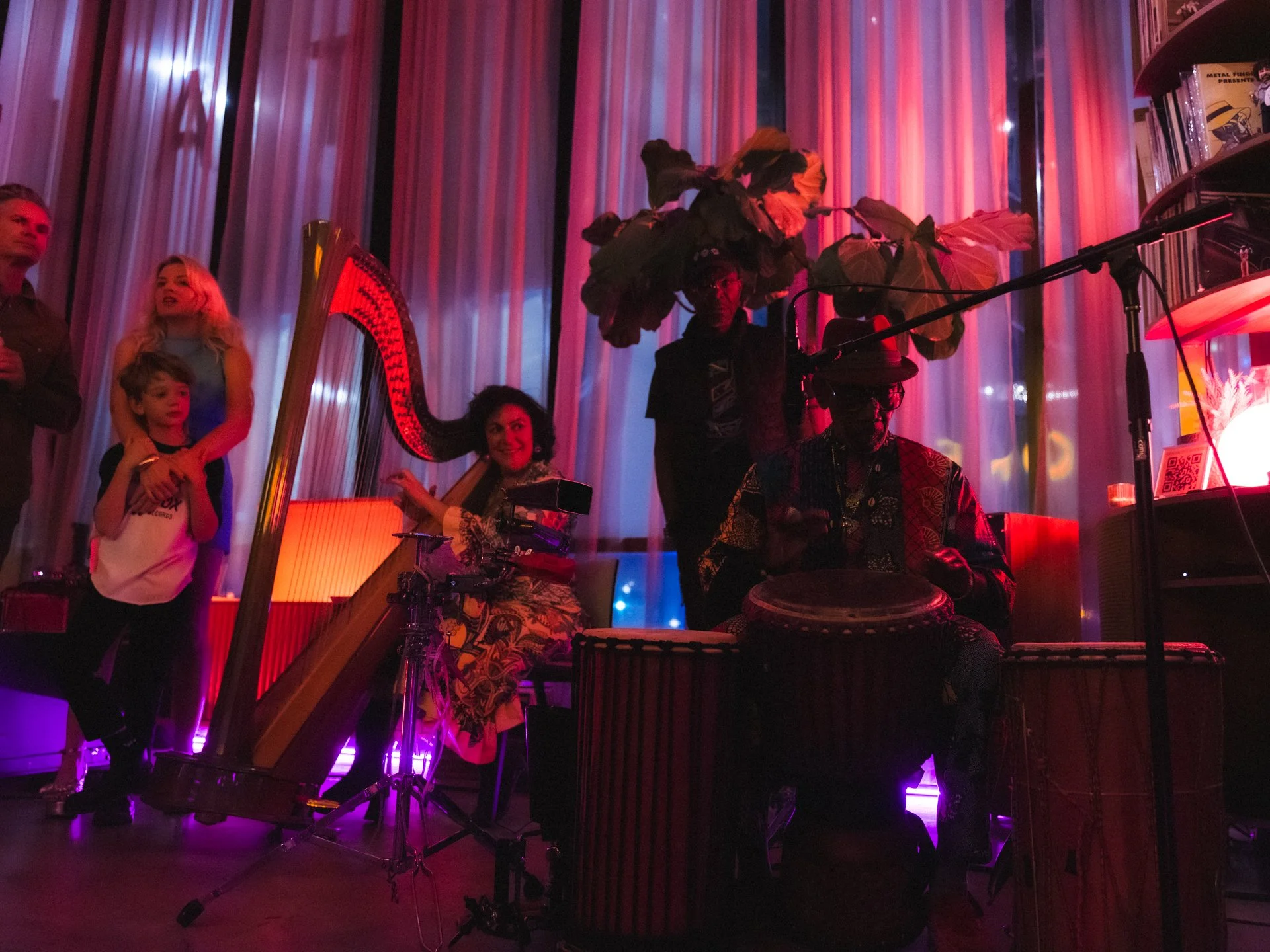 Sneaky Fox & Friends_Beyond Worlds_8.jpg