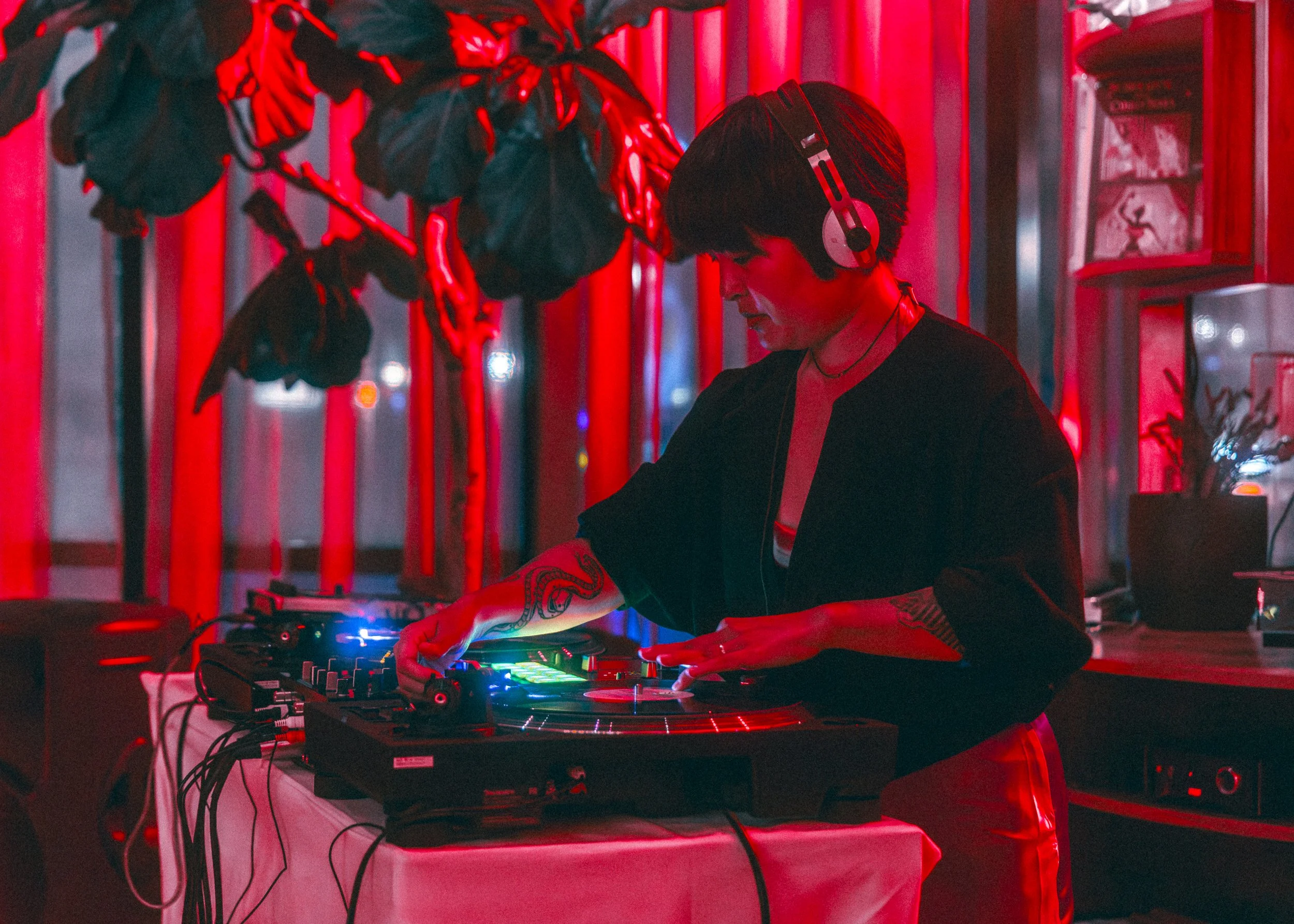 Sneaky Fox Records Grand Opening_6.jpg